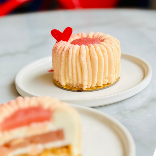 St Valentin Special Peach Champagne cake Sacrebleu